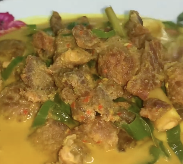 Katering Pilihan Pelbagai Majlis - Dajing Lembu Masak Lemak Cili Api